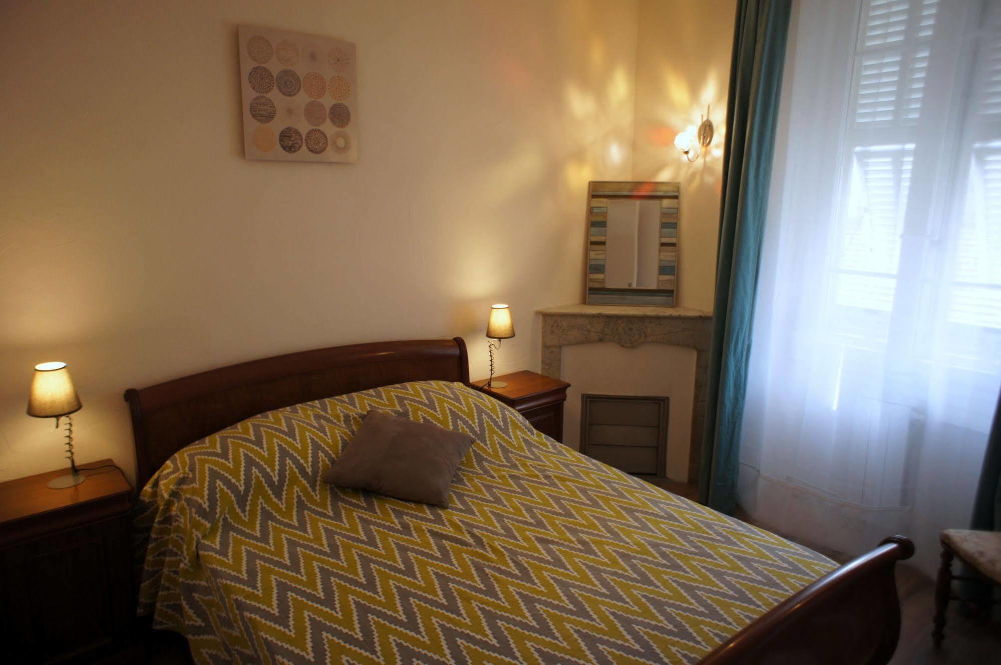 Zeperfectplace - Vieux Nice Garibaldi 3 Chambres Luaran gambar